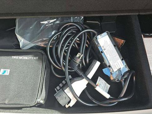 Used 2023 Genesis GV60 Advanced w/ Cargo Package image 11