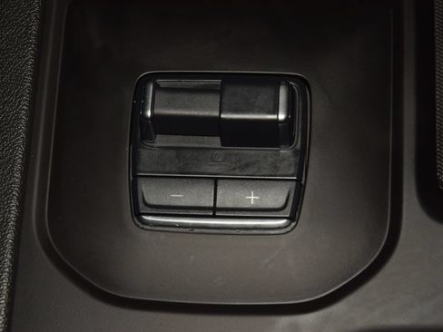 Used 2025 GMC Sierra 2500 AT4 w/ AT4 Premium Plus Package AWD/4WD image 33