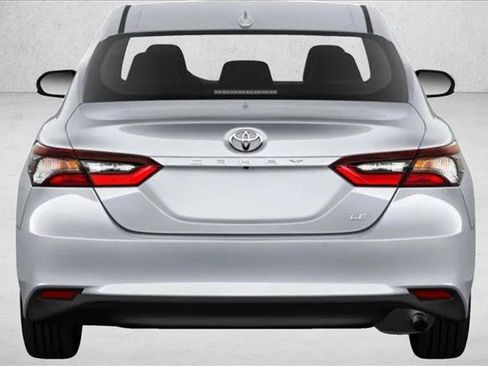 Certified 2022 Toyota Camry LE image 14