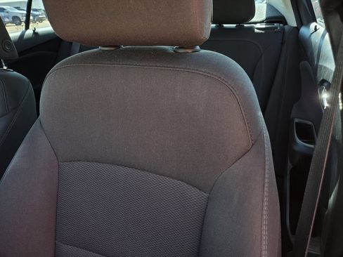 Used 2017 Chevrolet Cruze LT FWD image 18