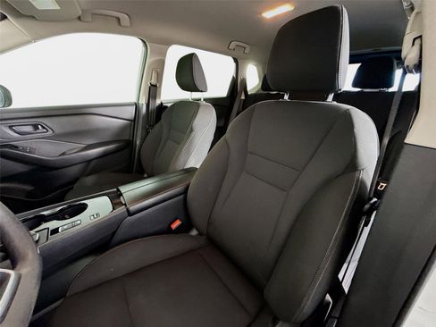 Certified 2024 Nissan Rogue S FWD image 11