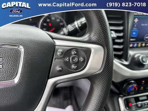 Used 2022 GMC Acadia SLE w/ Driver Convenience Package FWD image 24