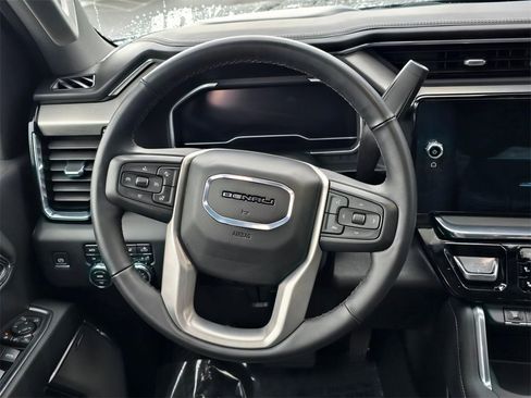 Used 2024 GMC Sierra 3500 Denali w/ Denali Reserve Package image 19