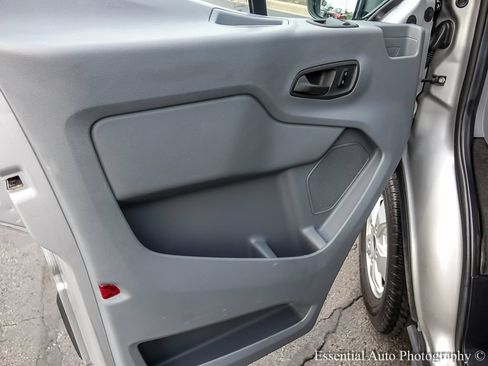 Used 2018 Ford Transit 350 XLT RWD image 17