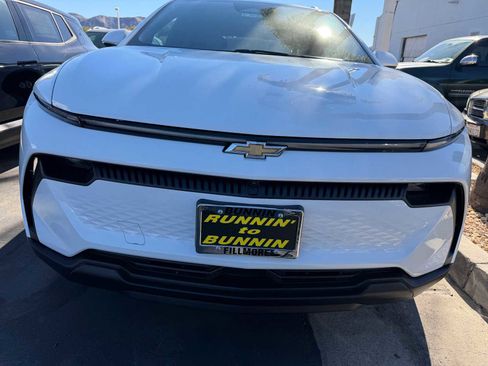 New 2026 Chevrolet Equinox EV LT image 43