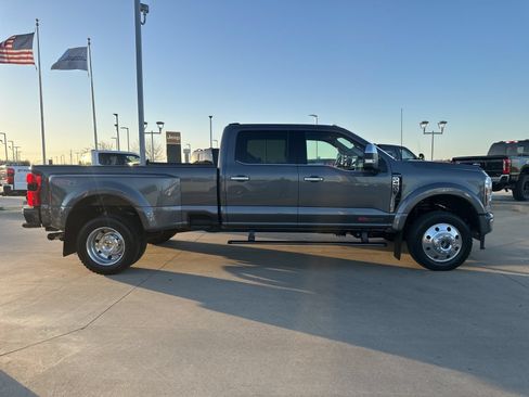 Used 2026 Ford F450 Platinum w/ Platinum Plus Package AWD/4WD image 7