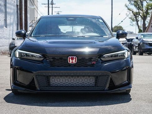 Used 2024 Honda Civic Type R image 2