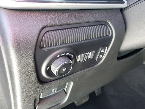 Used 2023 Jeep Wagoneer Base w/ Convenience Group I image 10