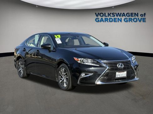 Used 2017 Lexus ES 350 image 2