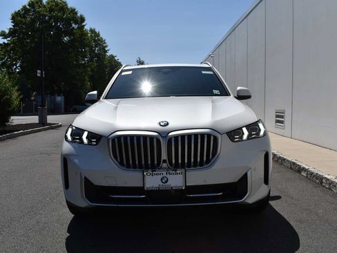 Used 2026 BMW X5 xDrive40i w/ Climate Comfort Package AWD/4WD image 2