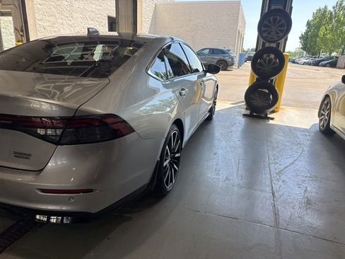 Used 2024 Honda Accord Touring image 2