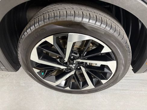 Used 2024 Mitsubishi Outlander SE FWD image 9