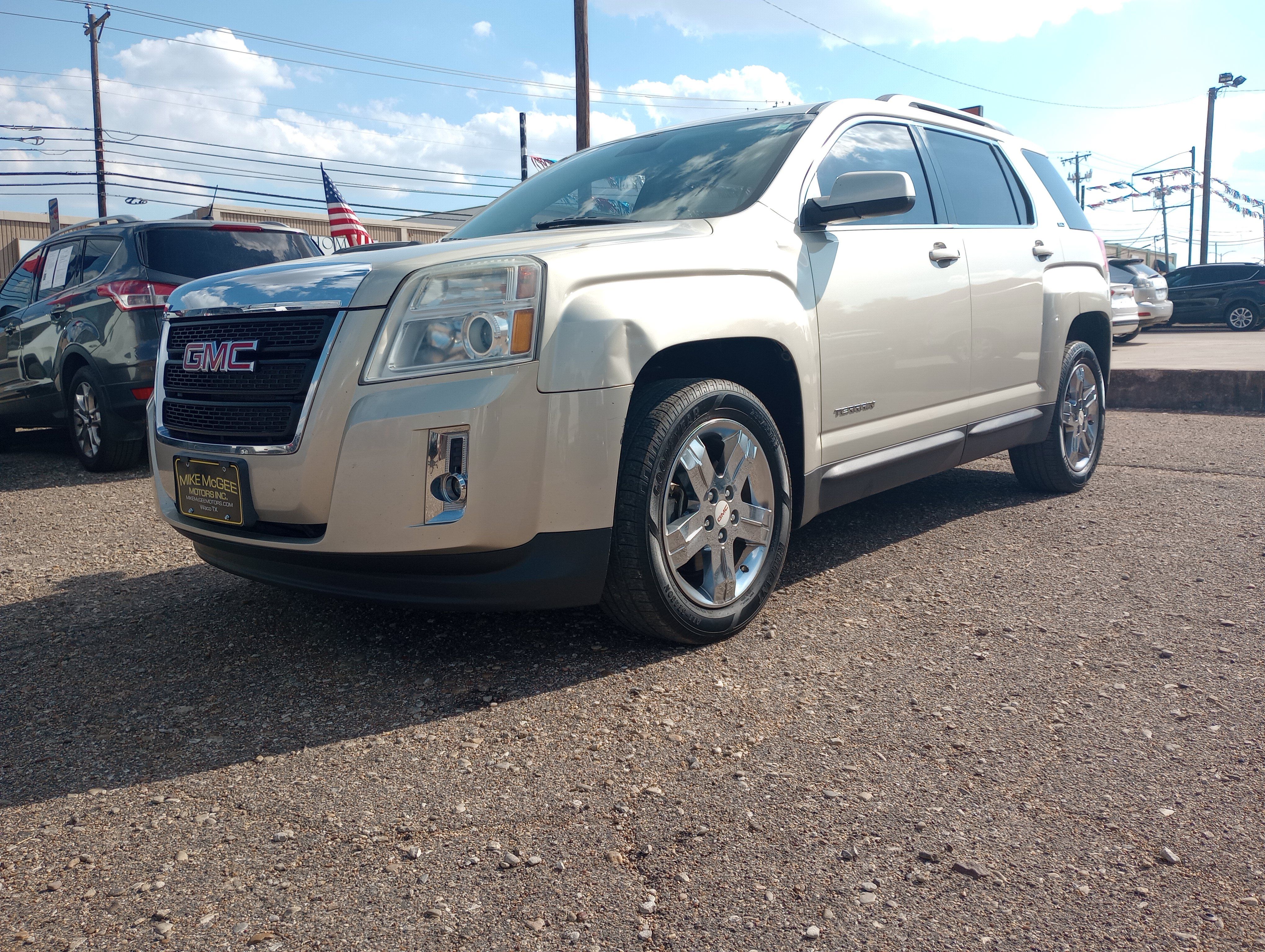Used 2013 GMC Terrain SLT w/ Cargo Package FWD image 3