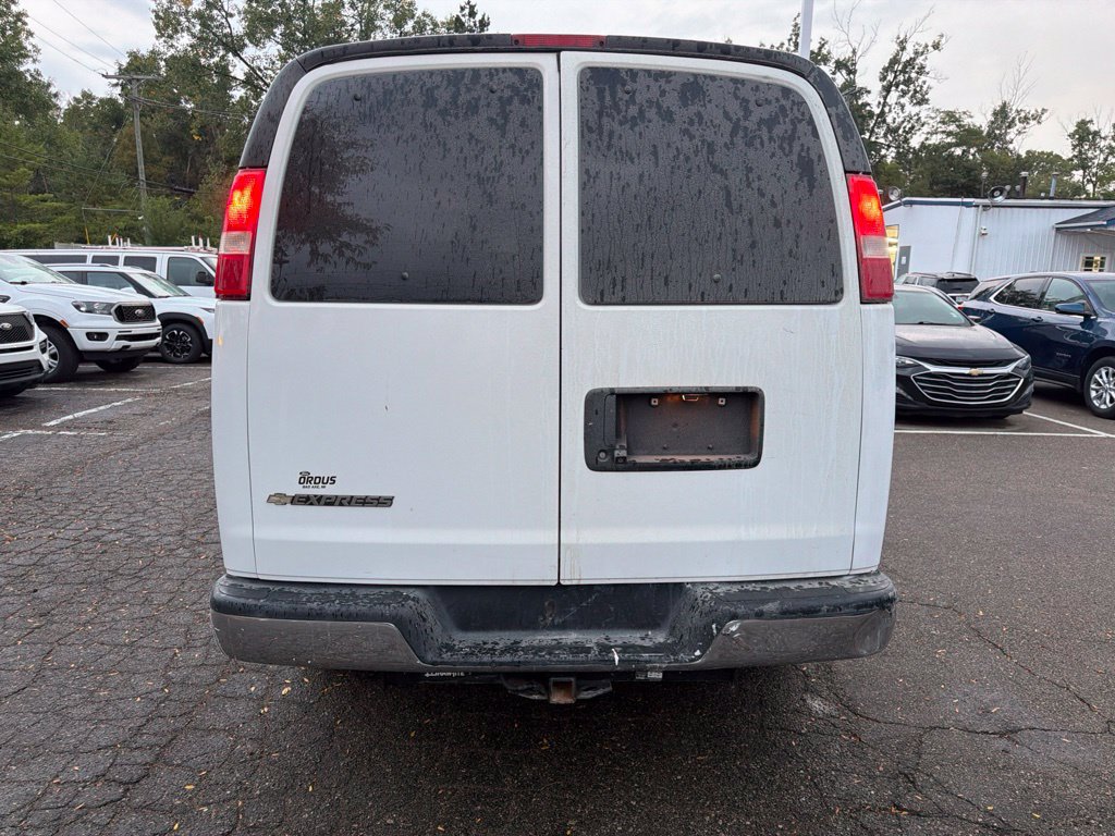 Used 2019 Chevrolet Express 3500 LT w/ LT Preferred Equipment Group RWD image 6