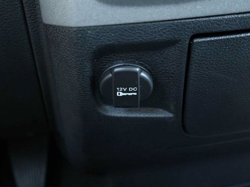 Used 2016 RAM 1500 Express RWD image 25