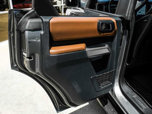 Used 2023 Ford Bronco Outer Banks AWD/4WD image 36
