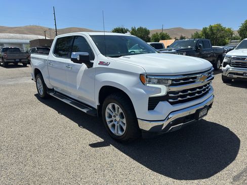 Used 2022 Chevrolet Silverado 1500 LTZ AWD/4WD image 33
