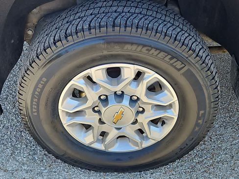 Used 2022 Chevrolet Silverado 2500 LT w/ Fleet Comfort Package AWD/4WD image 12
