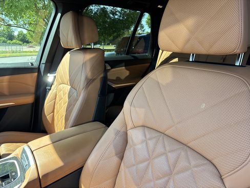 Used 2024 BMW X5 sDrive40i w/ M Sport Package RWD image 35