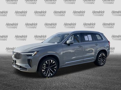 Used 2025 Volvo XC90 B6 Plus image 5