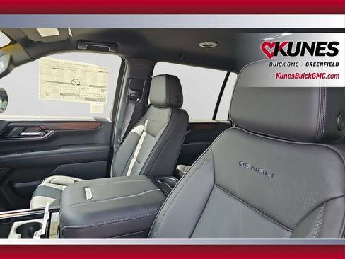New 2026 GMC Yukon XL Denali w/ LPO, Illumination Package AWD/4WD image 17