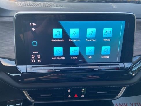 Used 2025 Volkswagen Atlas SEL Premium R-Line image 21