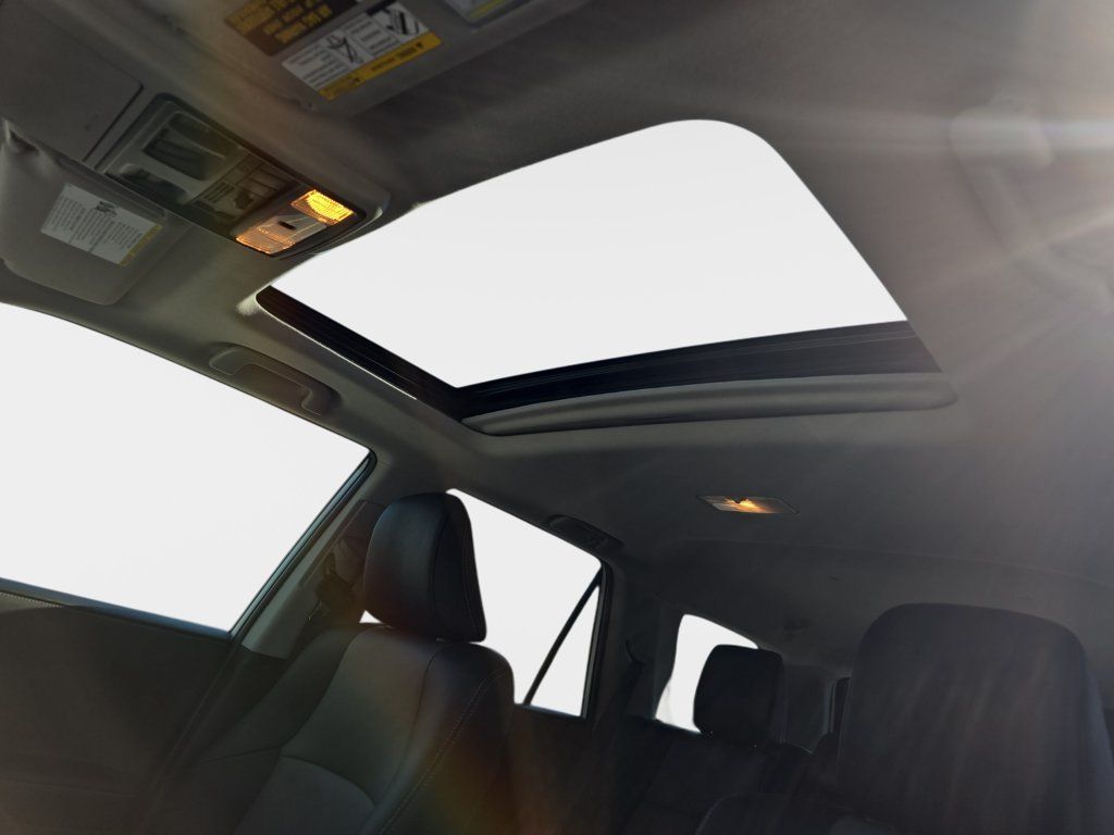 Used 2022 Toyota 4Runner SR5 Premium w/ Moonroof Package AWD/4WD image 32