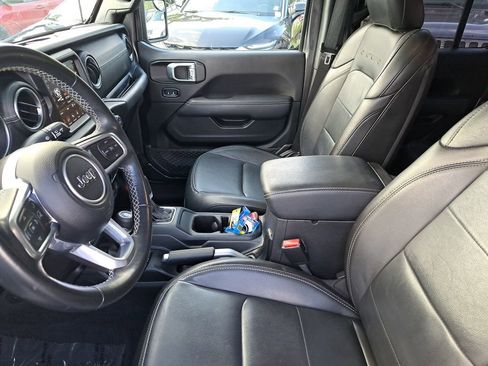 Used 2021 Jeep Gladiator Overland w/ Popular Equipment Package image 16