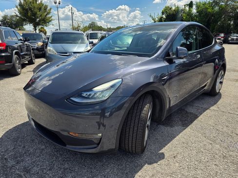 Used 2022 Tesla Model Y Long Range AWD/4WD image 4