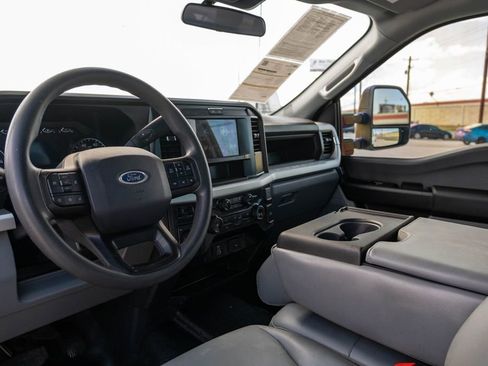 Certified 2025 Ford F250 XL AWD/4WD image 16
