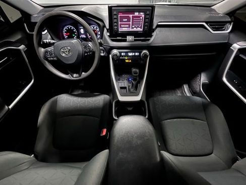 Used 2021 Toyota RAV4 XLE image 17