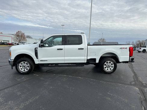 Certified 2024 Ford F250 XLT image 4