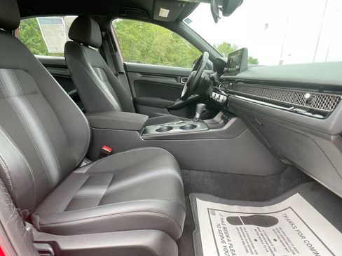 Used 2025 Honda Civic Sport image 23