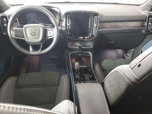 Used 2023 Volvo C40 P8 Recharge Ultimate AWD/4WD image 15