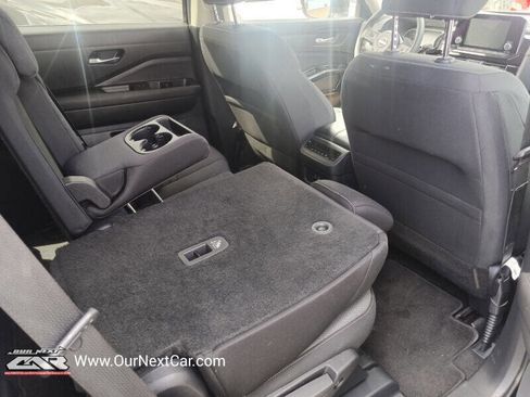Used 2022 Nissan Pathfinder S w/ Cargo Package image 8
