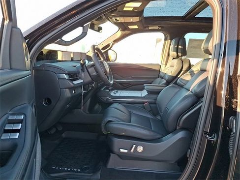 New 2025 Lincoln Navigator L Reserve w/ Jet Appearance Package image 6