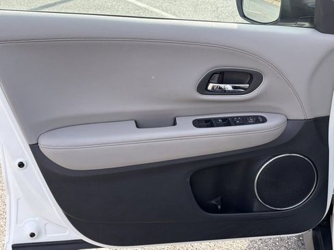 Used 2016 Honda HR-V EX-L image 12