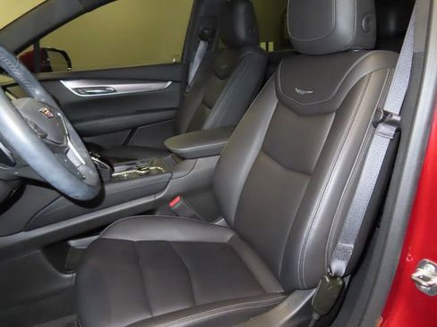 Certified 2024 Cadillac XT5 Luxury image 21