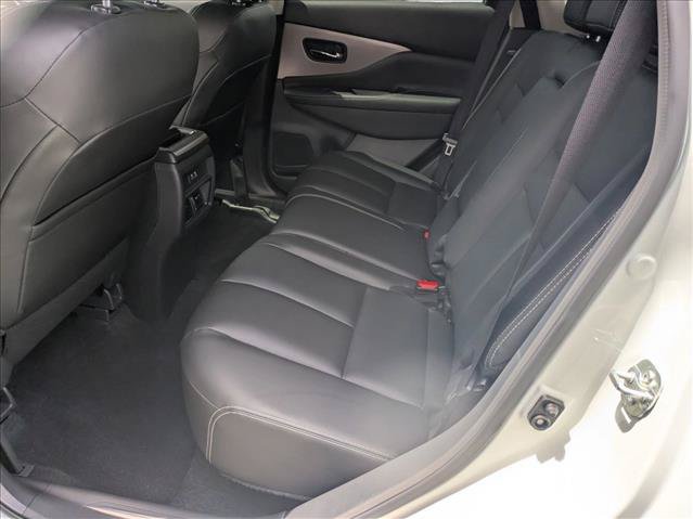 Certified 2024 Nissan Murano SV w/ SV Midnight Edition Package FWD image 18