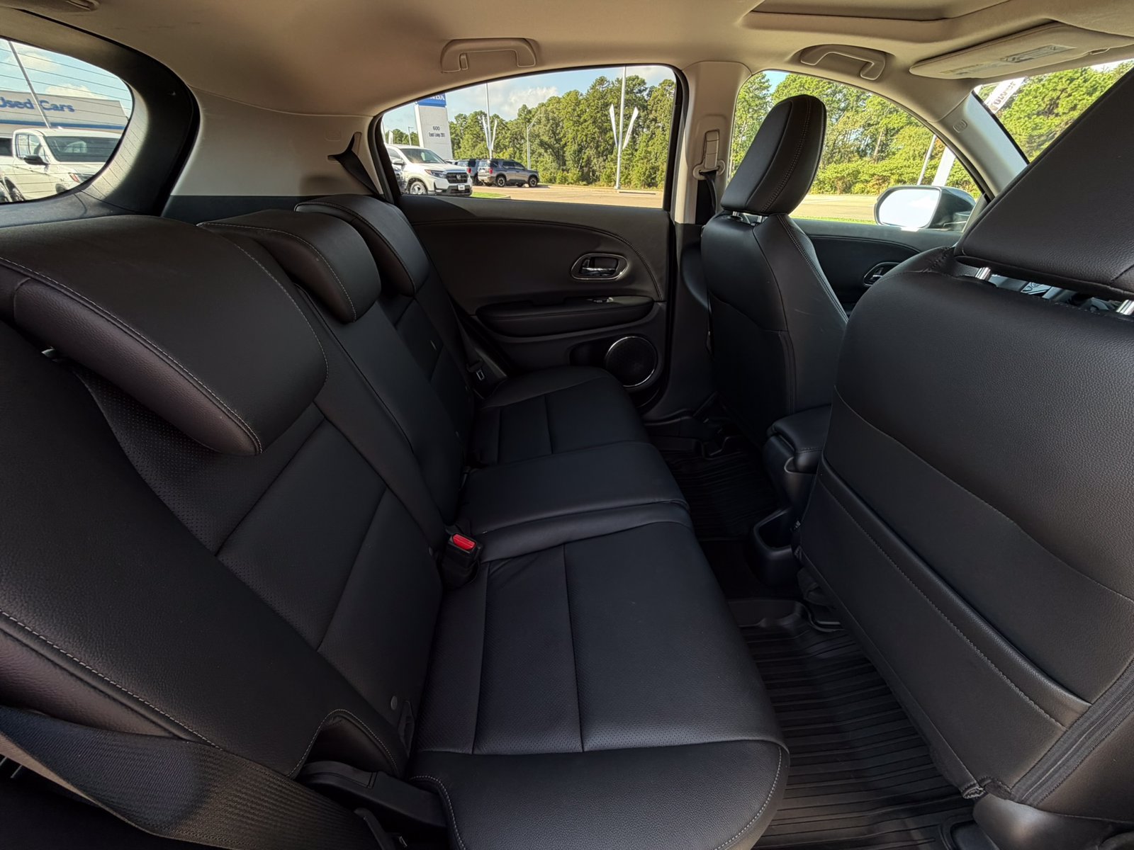 Used 2022 Honda HR-V EX-L image 29