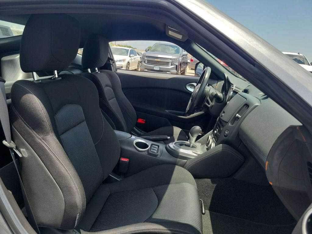 Used 2011 Nissan 370Z Coupe w/ Sport Pkg RWD image 22