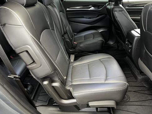 Used 2020 Buick Enclave Avenir w/ Avenir Technology Package AWD/4WD image 34