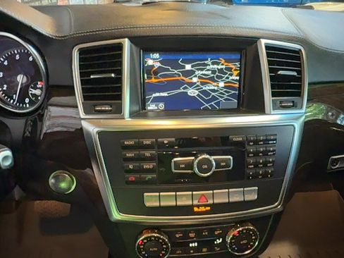 Used 2014 Mercedes-Benz GL 450 4MATIC image 21