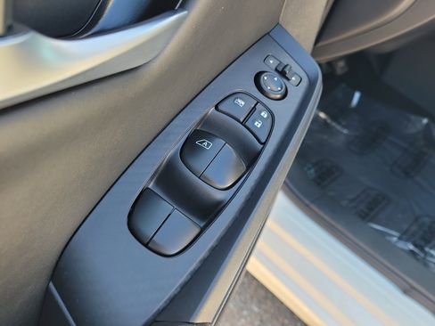 Certified 2024 Nissan Sentra SV image 20