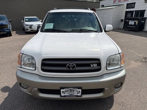 Used 2004 Toyota Sequoia SR5 AWD/4WD image 2