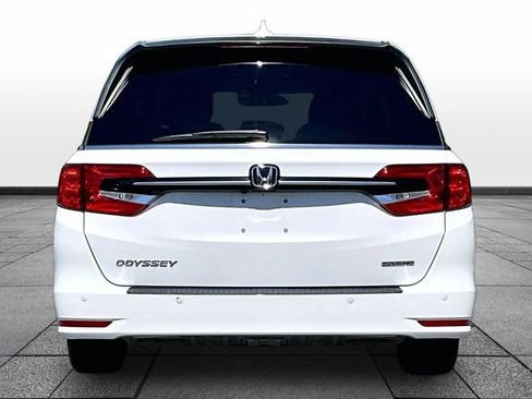Used 2024 Honda Odyssey Touring image 8