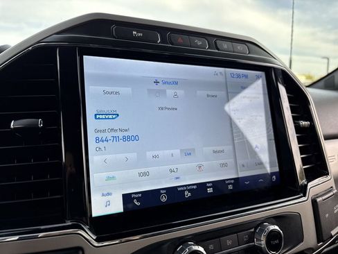 Used 2022 Ford F250 Lariat w/ Black Appearance Package image 13