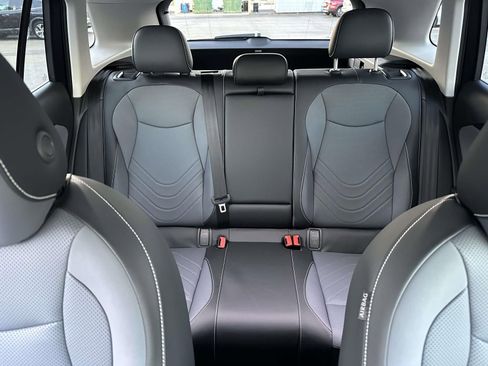 New 2026 Volkswagen Tiguan SE image 15