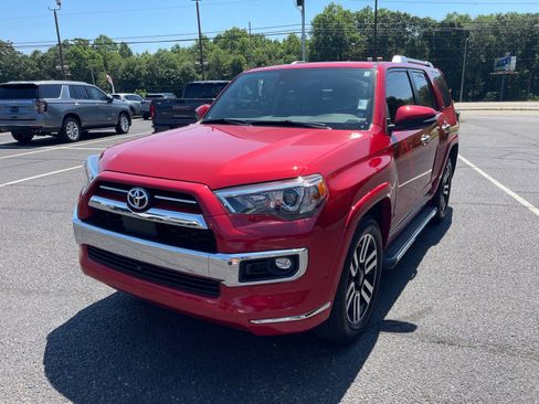 Used 2022 Toyota 4Runner Limited RWD image 3