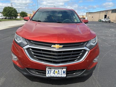 Used 2020 Chevrolet Equinox LT FWD image 2